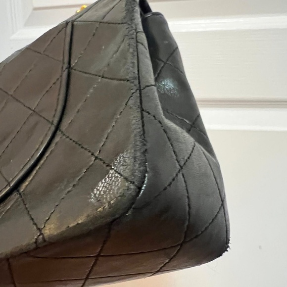 *SOLD* Vintage Chanel Small Double Flap in Black with Gold Hardware - Picture 15 of 15